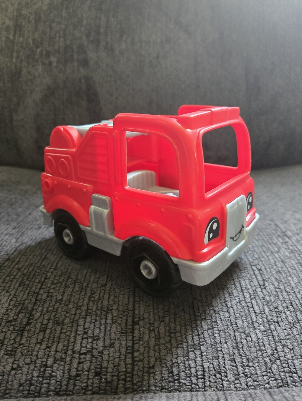 Fisher Price Little People Red Firetruck Fire Engine